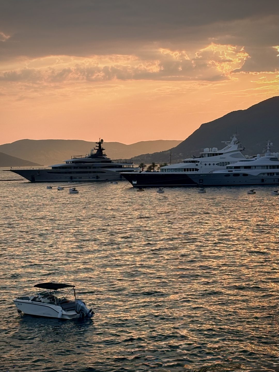 Postikortti Balkanilta - Tivat, Montenegro,